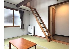 Japanese-Style Room 107 ft2 with 85 ft2 loft
