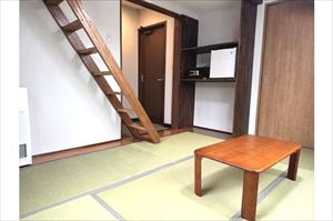 Japanese-Style Room 107 ft2 with 85 ft2 loft