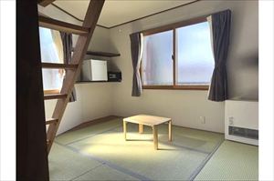 Japanese-Style Room 98 ft2 with 64 ft2 loft