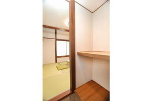 Japanese-Style Room 107 ft2 with 88 ft2 loft