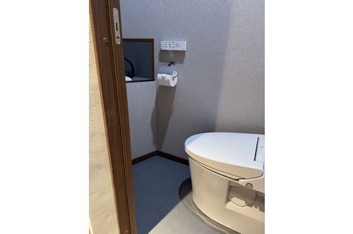 toilet